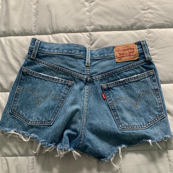 levi shorts - Picture 2 of 4